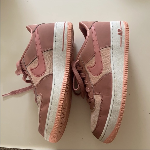 Nike Air Force 1 - Picture 3 of 6